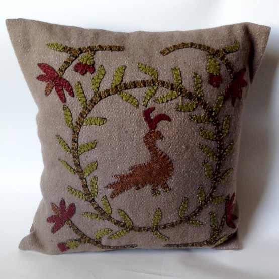 HSD5 Primitive Red Rooster Hooked Wool Pillow – Old Farmhouse Primitives